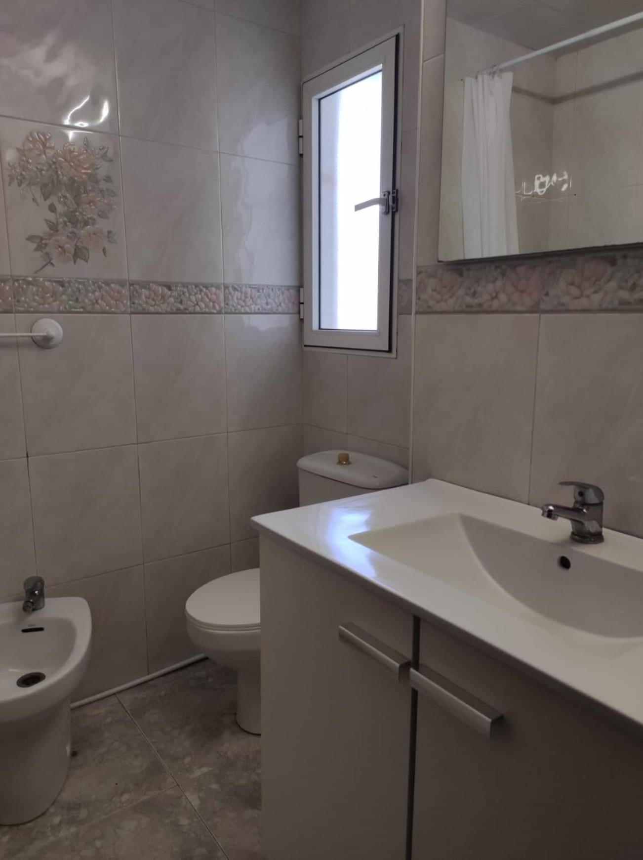 La Habitacion Del Piso Room In The Apartment Alicante Eksteriør billede